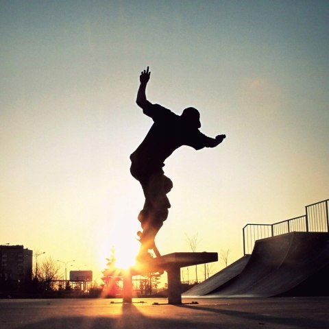 DESKOROLKA SKATEBOARD KLASYCZNA ABEC-7 KÓŁKA 50MM 85A PU WESKATE