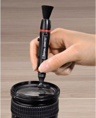 PIÓRO DO CZYSZCZENIA OBIEKTYWU OPTYKI APARATU HAMA