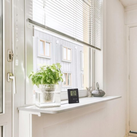 TERMOMETR CYFROWY TFA DOSTMANN Z CZUJNIKIEM KABEL 300M CZARNY