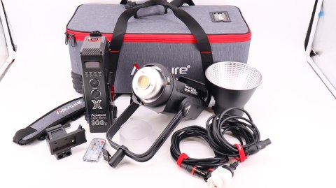LAMPA FOTOGRAFICZNA STUDYJNA APUTURE 300X BI-COLOR 2700K-6500K