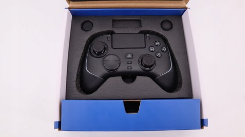 PAD BEZPRZEWODOWY RAZER WOLVERINE V2 PRO PLAYSTATION PC RGB HYPERTRIGGER